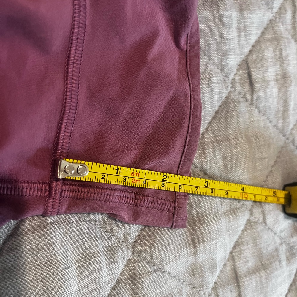 Lululemon Hotty Hot shorts - Picture 4 of 6